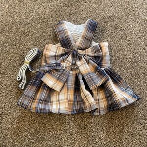 Dress for small dog with leash